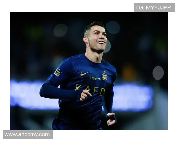 足球明星赛罗精彩瞬间图片回顾展现球场魅力与激情的完美结合